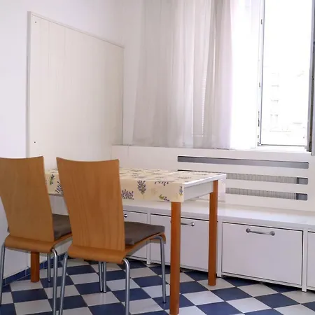 Roxanne Apartment